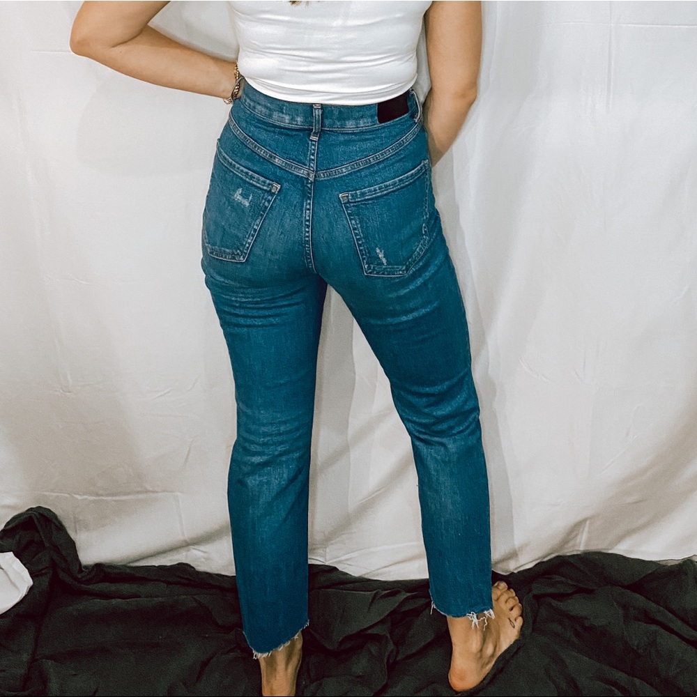 Express Mom Jean Super High Rise - Picture 2 of 11